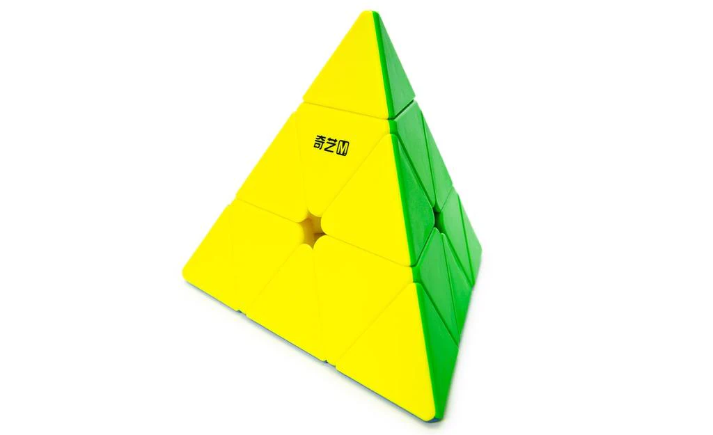 QiYi Warrior Pyraminx (Magnetic) - Image 5