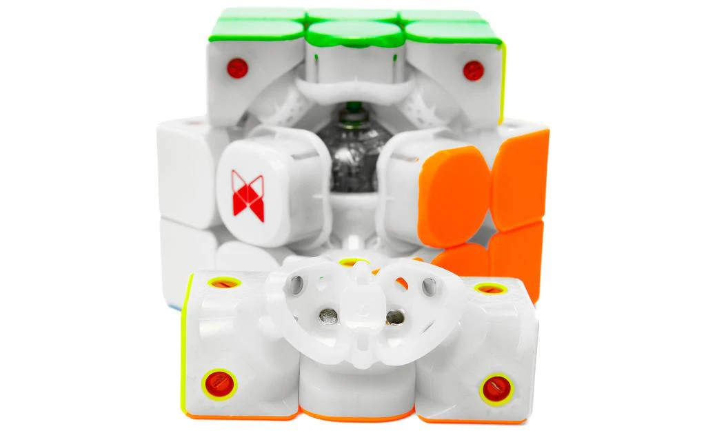 X-Man Tornado V4 AI 3x3 (Magnetic, UV Coated) + Charging Case - Bluetooth Smart Cube - Image 4